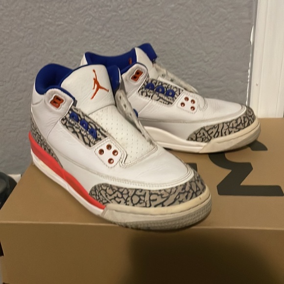 Jordan 3 Knicks - Picture 2 of 4